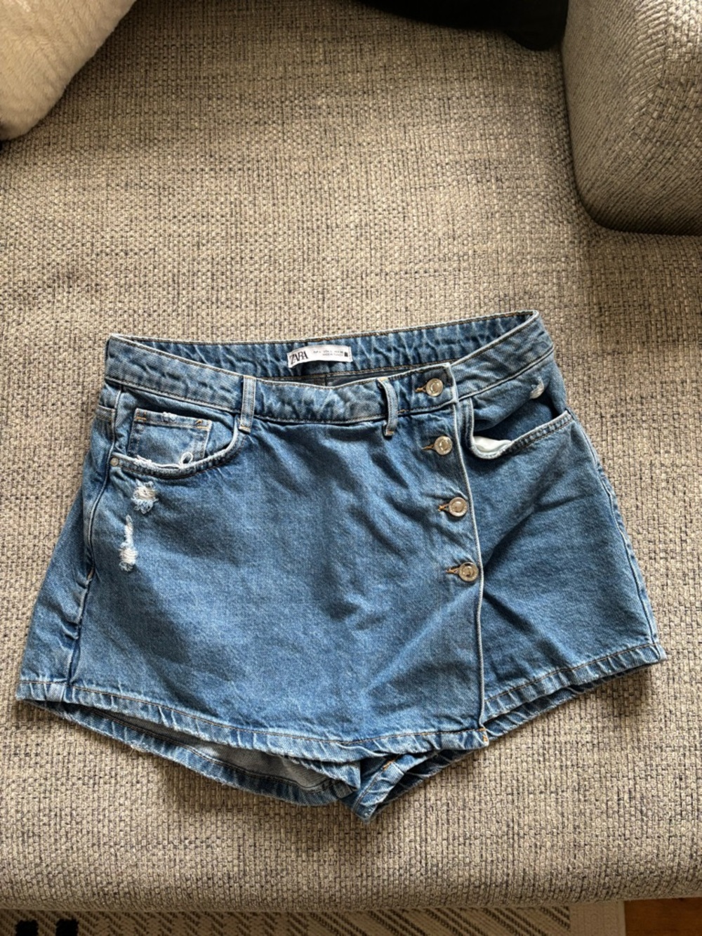 ZARA Blue Denim Button-Front Women’s Shorts